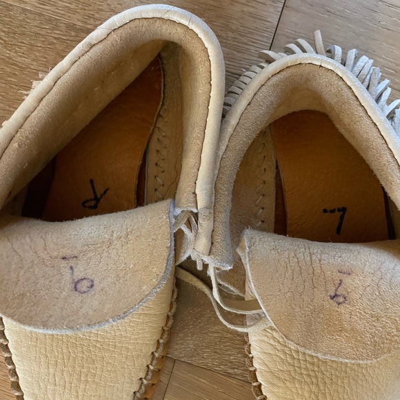 Size 9,  handmade deer skin moccasins gently worn on the bottom, so comfortable - Picture 5 of 7